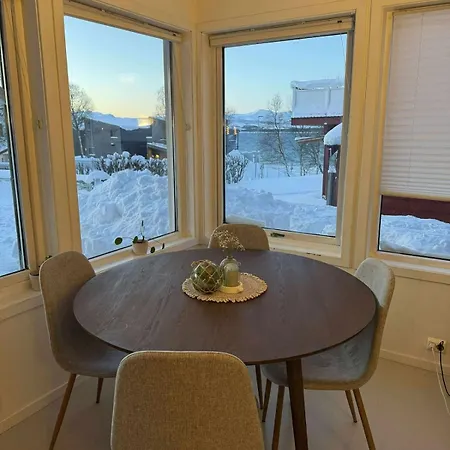 Comfortable Tromso Apartment With Easy Airport Access, Parking And Nature Nearby
