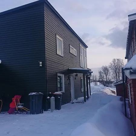 Comfortable Tromso Apartment With Easy Airport Access, Parking And Nature Nearby
