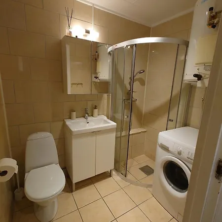 Comfortable Tromso Apartment With Easy Airport Access, Parking And Nature Nearby Appartement Tromsø