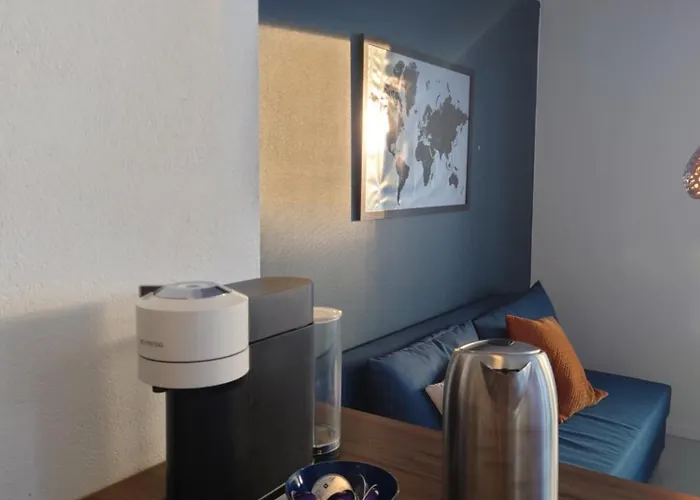Bright And Comfortable With Easy Airport Access, Parking And Nature Nearby Apartamento Tromsø