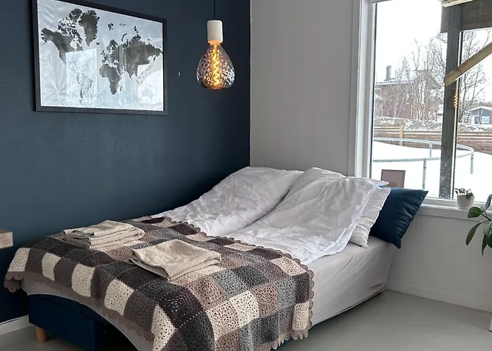 Bright And Comfortable With Easy Airport Access, Parking And Nature Nearby Tromsø